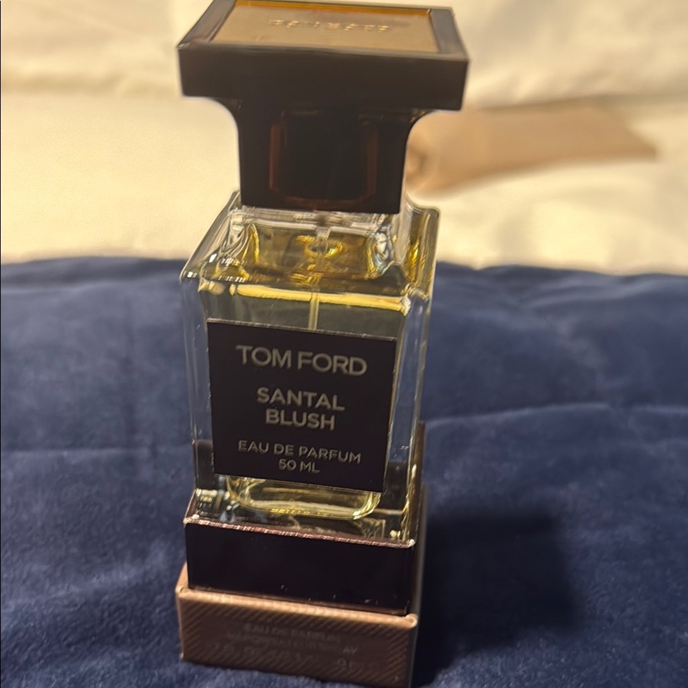 Tom Ford Santal Blush Perfume with Black and Gold Accents